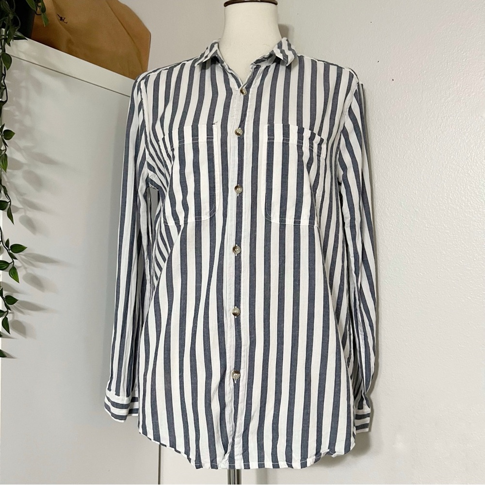 Rolla’s Button Down Striped Chest Pocket Long Sleeve Shirt Size 10/M